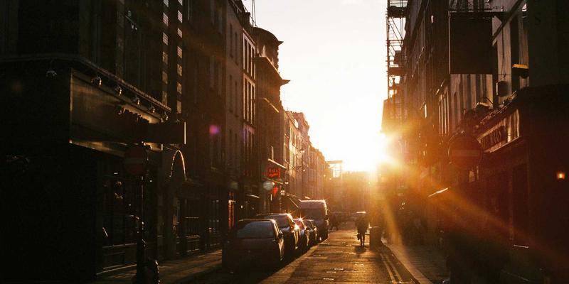 Zombie23：从电影到文化现象，不死族如何重塑我们的流行想象