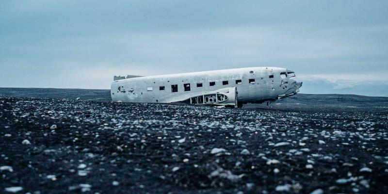 Zombie52：当不死者苏醒，在像素恐怖中重写生存法则