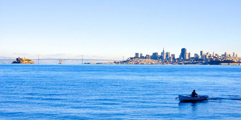 从尖叫到领导：僵尸题材电影中女性角色的叙事演变与娱乐新趋势