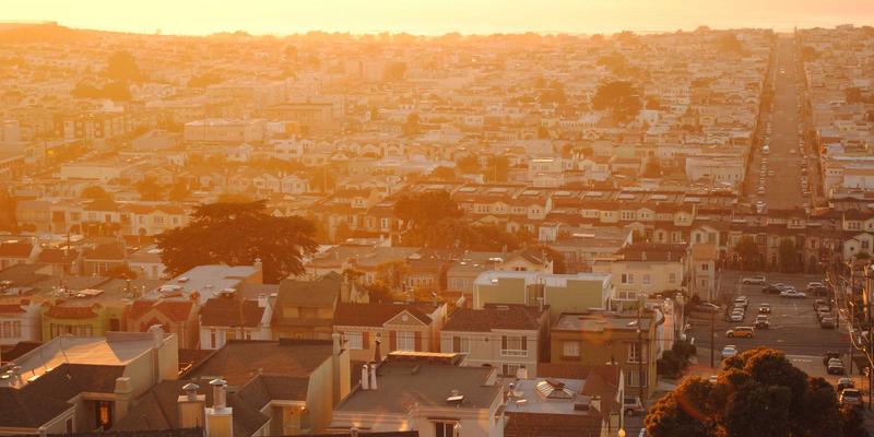 从游戏娱乐到科学现实：僵尸病毒的病理学溯源与流行病学模型