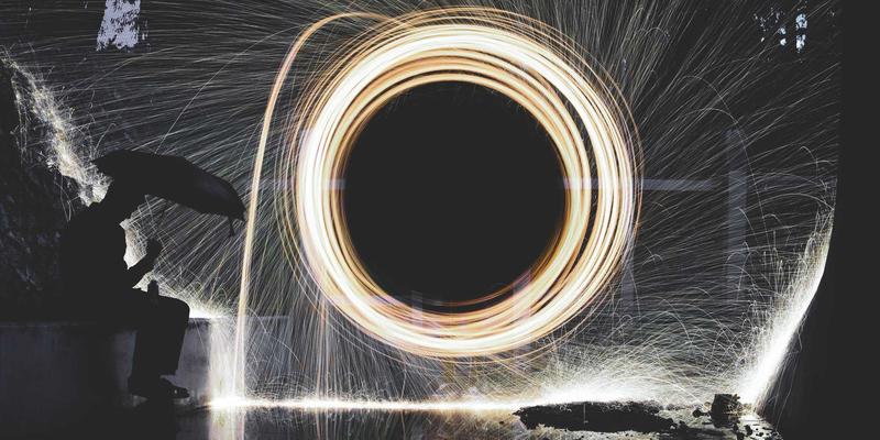 游戏与娱乐中的恐怖密码：解析僵尸叙事中的宗教隐喻